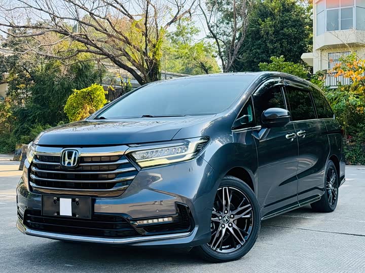 Фото 1 - Honda Odyssey