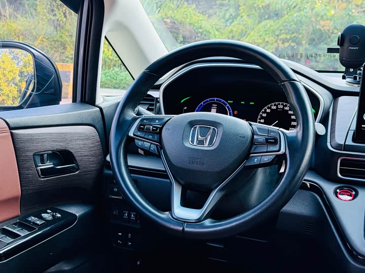 Фото 6 - Honda Odyssey