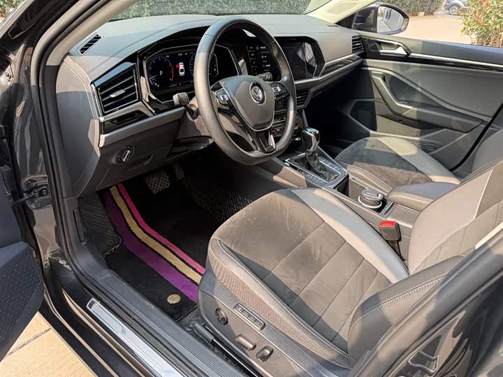 Фото 4 - Volkswagen Sagitar L