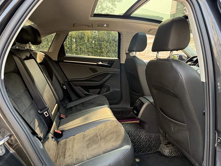 Фото 7 - Volkswagen Sagitar L