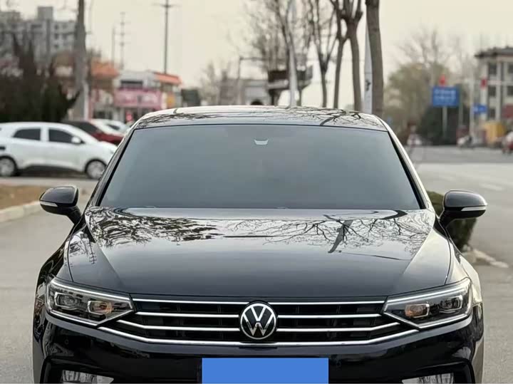 Фото 2 - Volkswagen Magotan