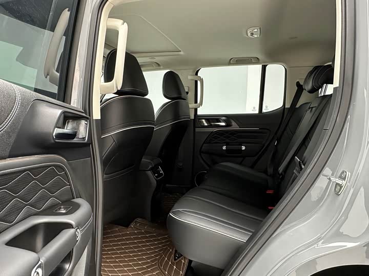 Фото 8 - Tank 300