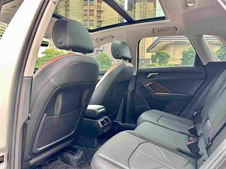 Фото 6 - Audi Q3