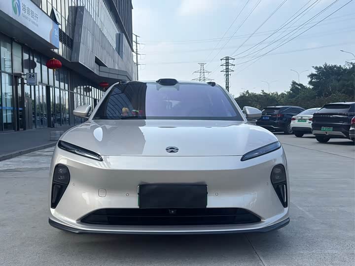 Фото 2 - Nio ET5T