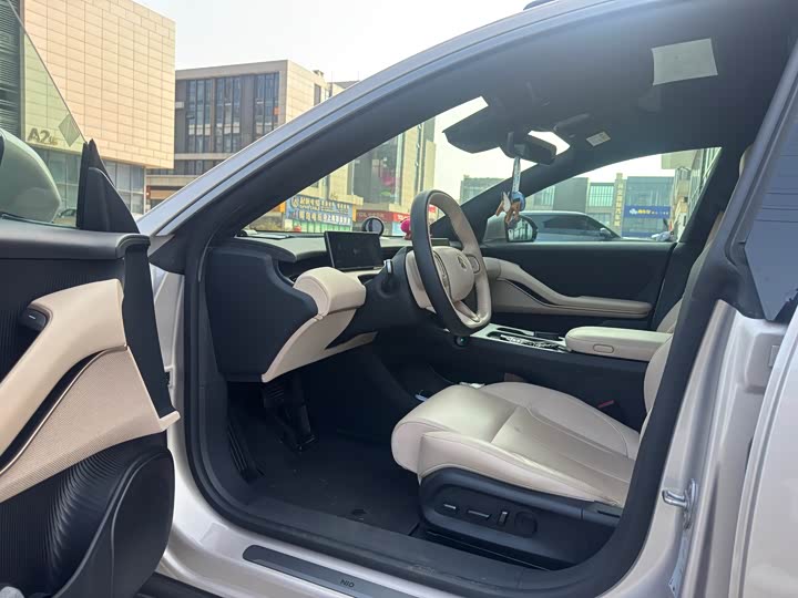 Фото 6 - Nio ET5T