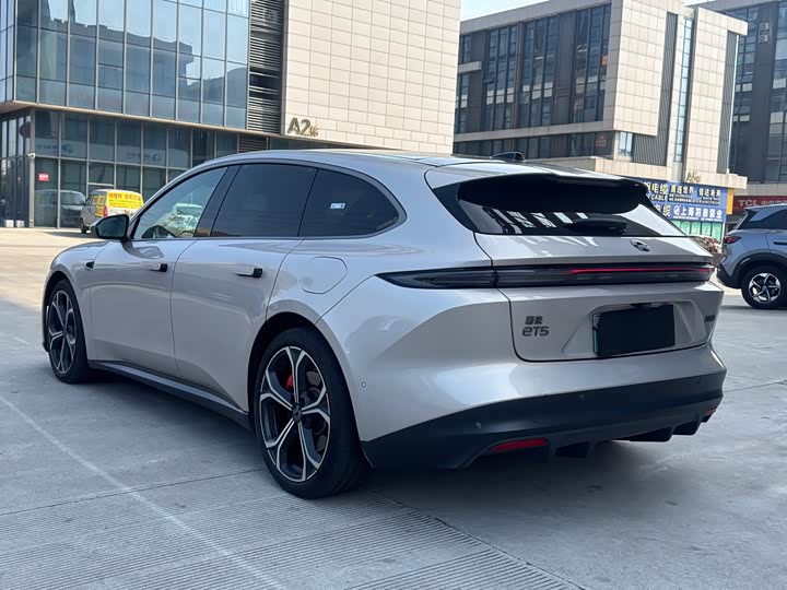 Фото 9 - Nio ET5T