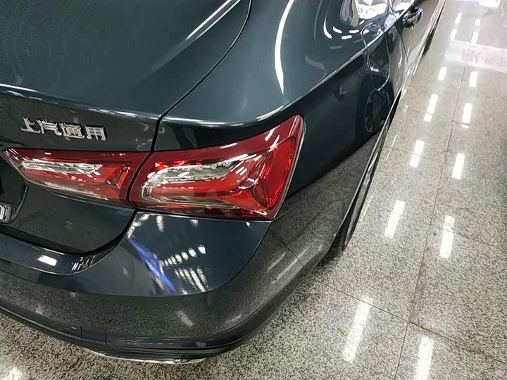 Фото 8 - Chevrolet Malibu XL