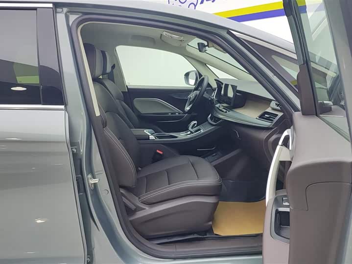 Фото 8 - Geely Jiaji