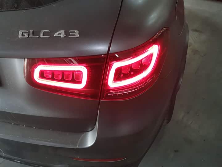 Фото 8 - Mercedes-Benz GLC-Class AMG