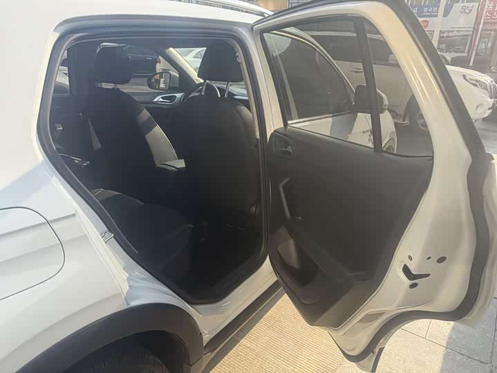 Фото 6 - Volkswagen Tacqua