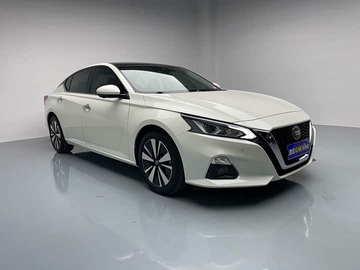 Фото 2 - Nissan Teana