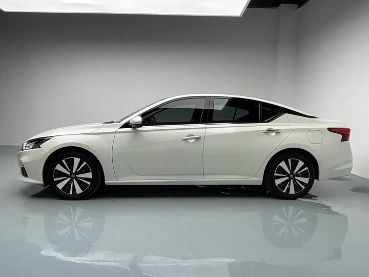 Фото 8 - Nissan Teana