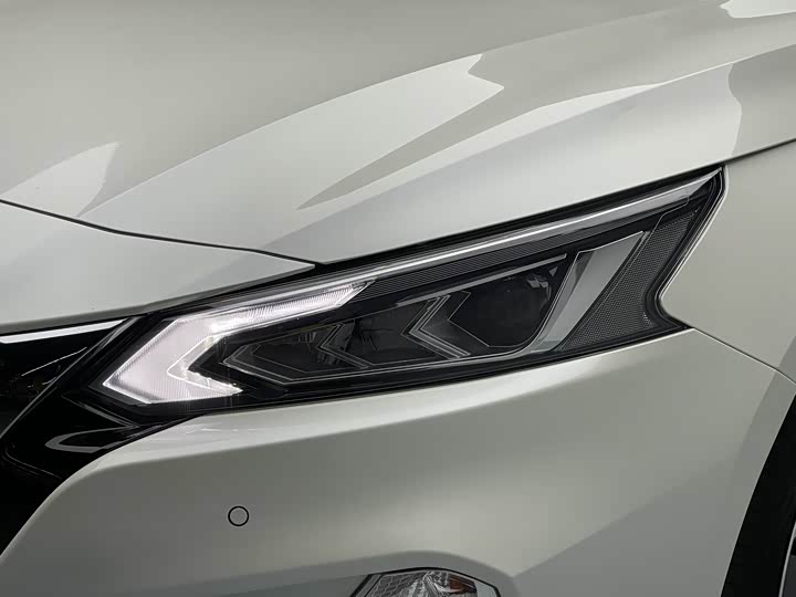 Фото 9 - Nissan Teana