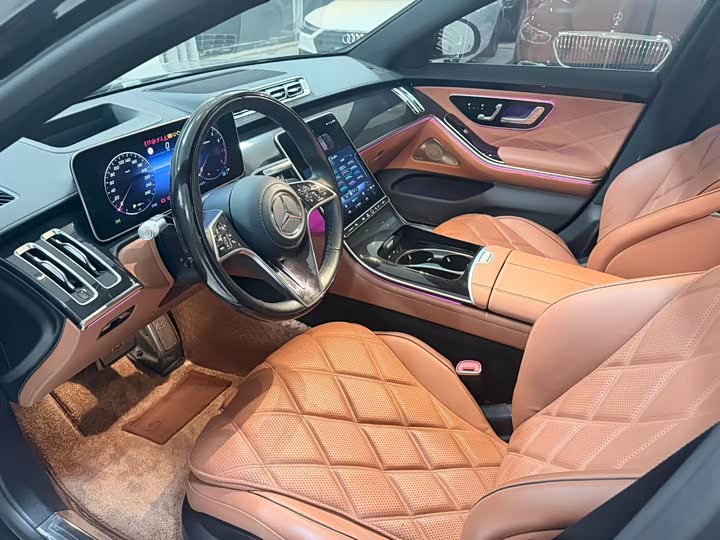 Фото 4 - Mercedes-Benz Maybach S-Class