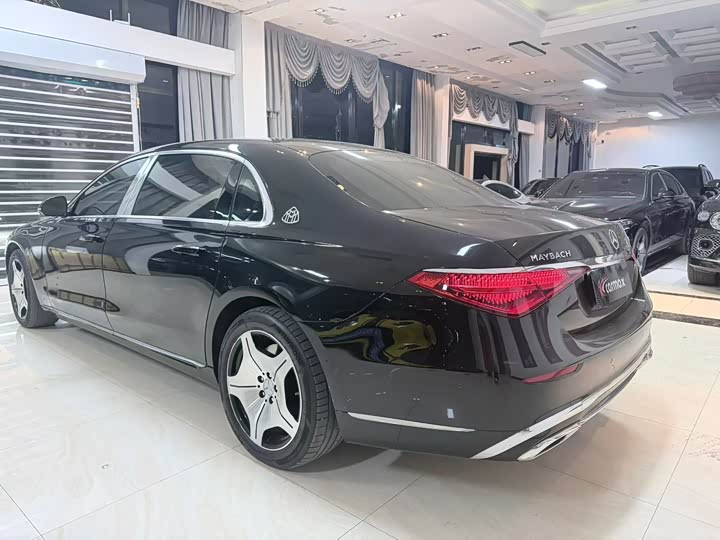 Фото 8 - Mercedes-Benz Maybach S-Class