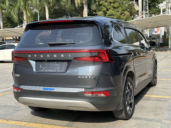 Фото 6 - Hyundai Custo