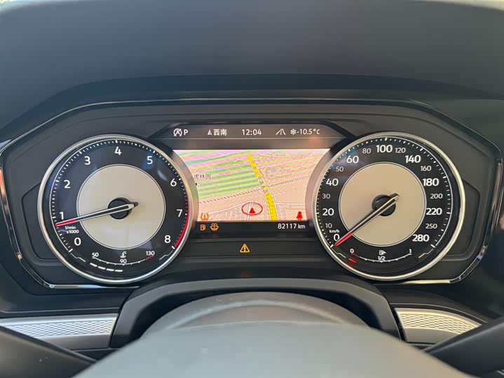 Фото 4 - Volkswagen Touareg