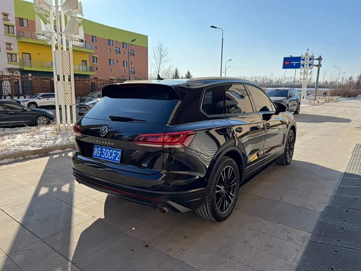 Фото 5 - Volkswagen Touareg