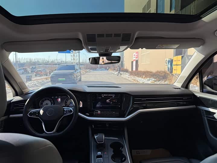 Фото 8 - Volkswagen Touareg