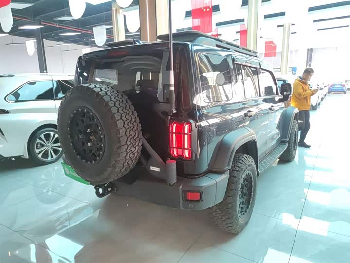 Фото 7 - Tank 300