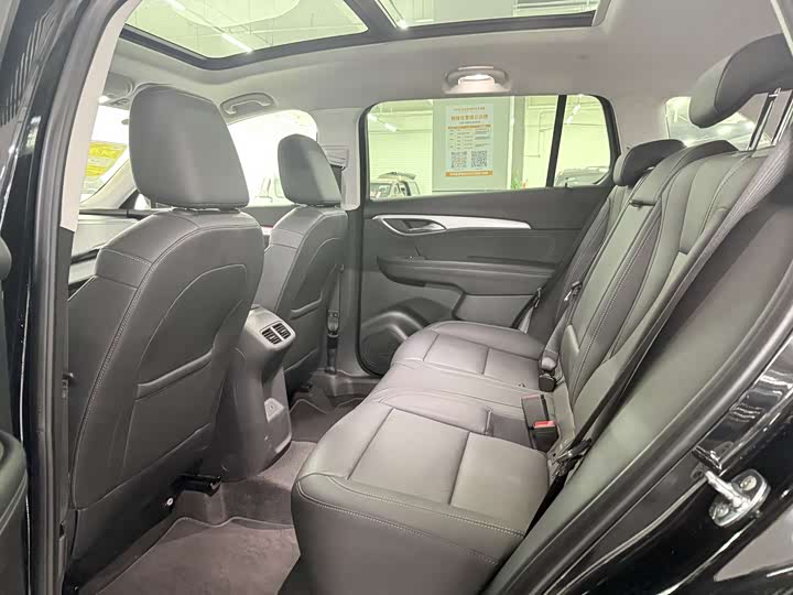 Фото 9 - Buick Envision Plus