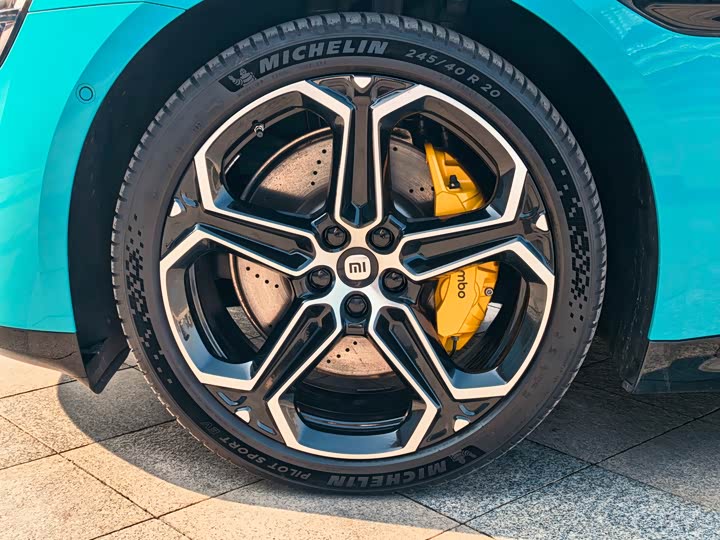 Фото 9 - Xiaomi SU7