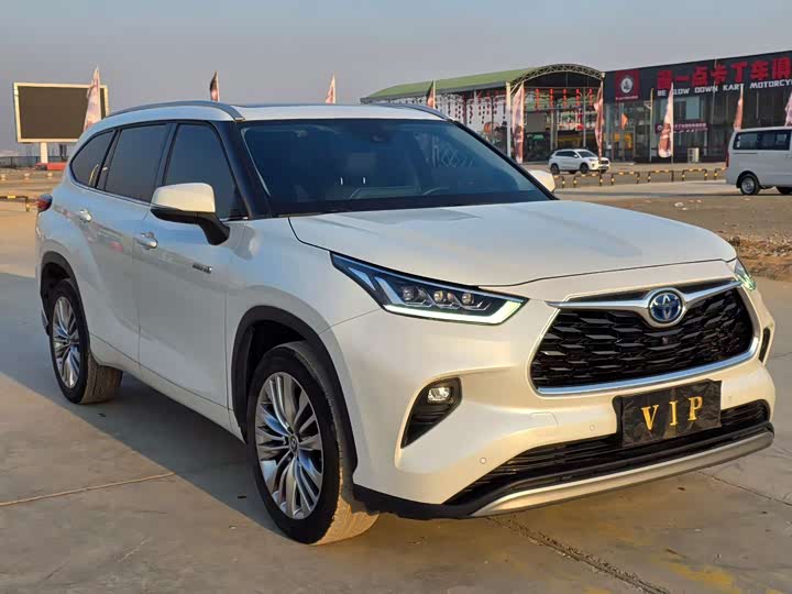 Фото 3 - Toyota Highlander