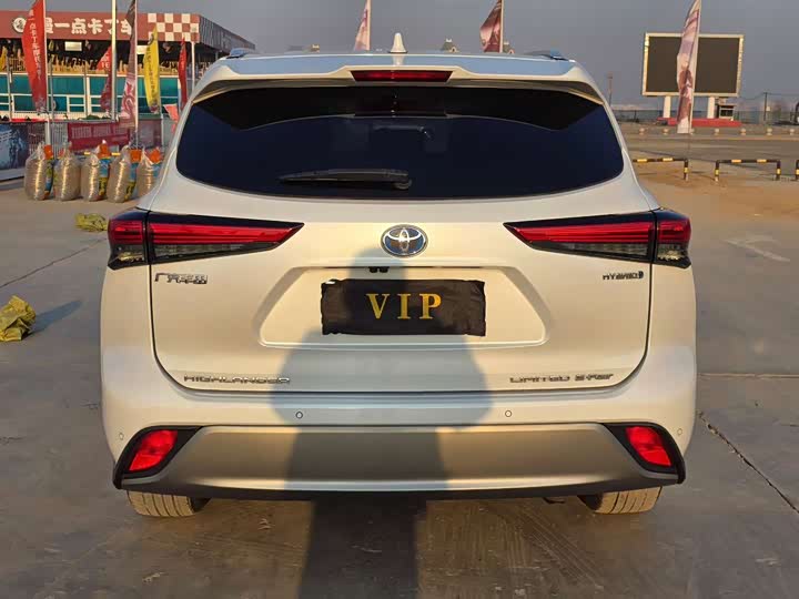 Фото 5 - Toyota Highlander