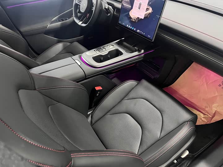 Фото 6 - Xiaomi SU7