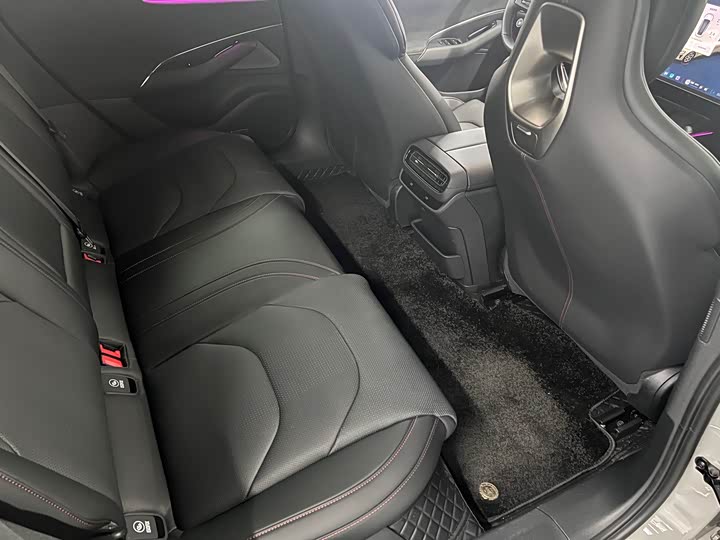 Фото 7 - Xiaomi SU7