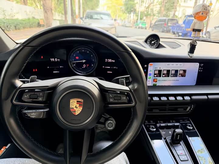 Фото 3 - Porsche 911