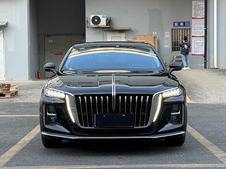 Фото 2 - Hongqi H5