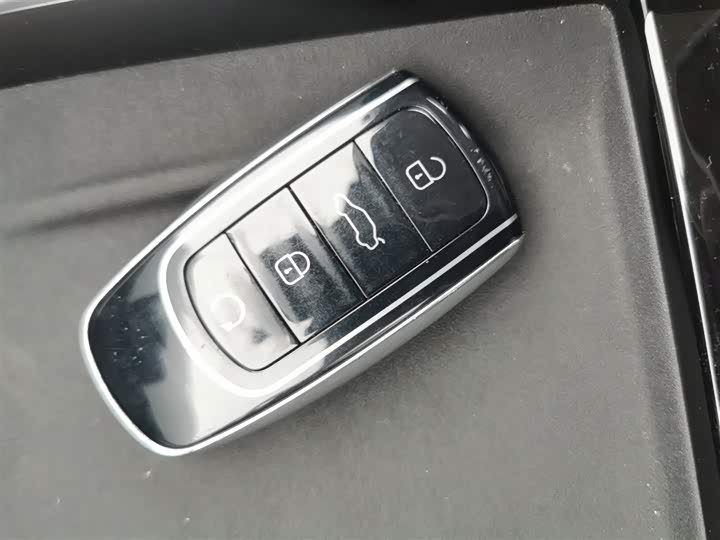 Фото 9 - Chery Tiggo 8L