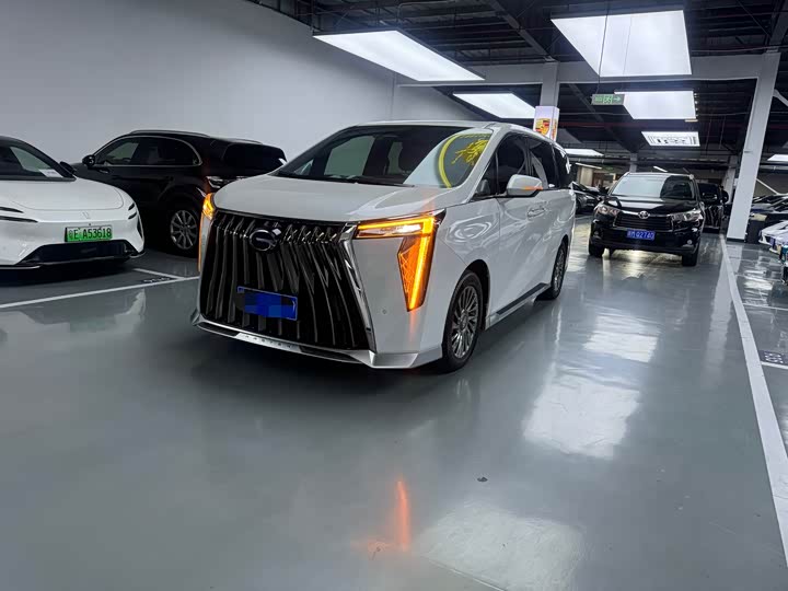 Фото 1 - GAC Trumpchi M8