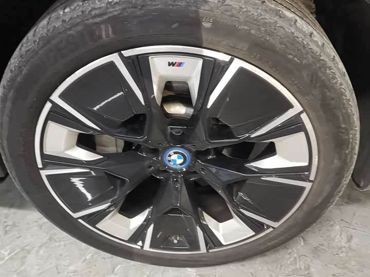 Фото 4 - BMW iX3