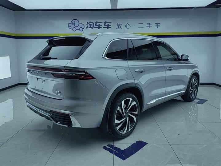 Фото 3 - Geely Monjaro