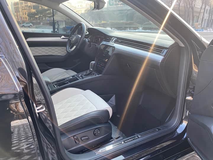 Фото 7 - Volkswagen Magotan