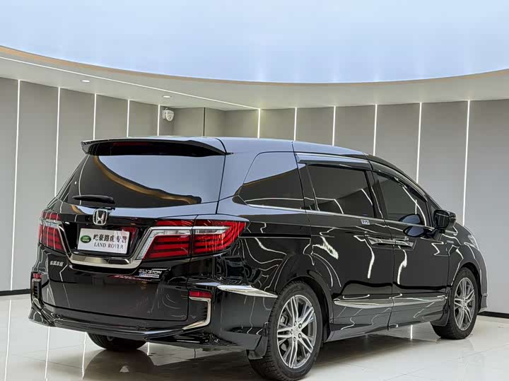 Фото 9 - Honda Elysion