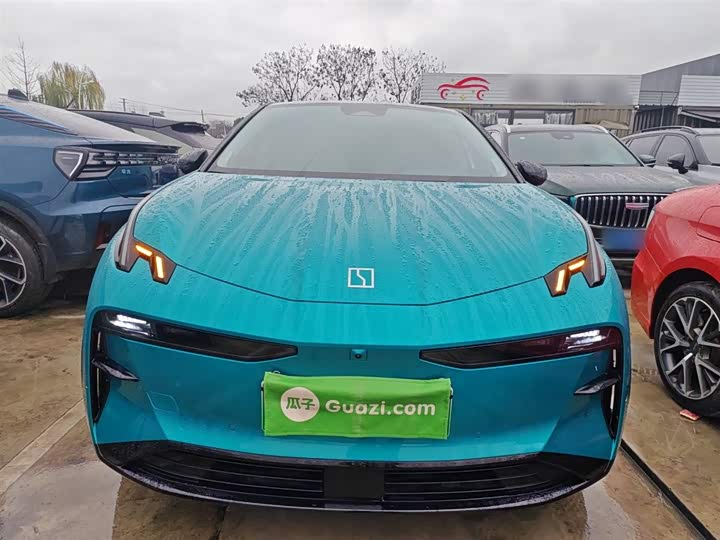 Фото 3 - Zeekr X