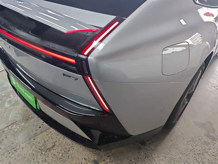 Фото 8 - XPeng P7