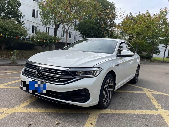 Фото 1 - Volkswagen Sagitar L