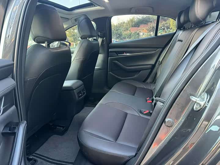 Фото 7 - Mazda 3 (Axela)