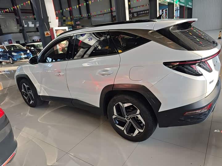 Фото 5 - Hyundai Tucson L