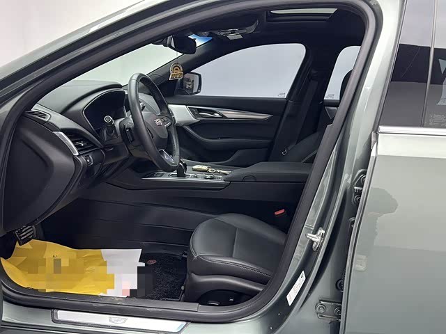 Фото 8 - Cadillac CT5