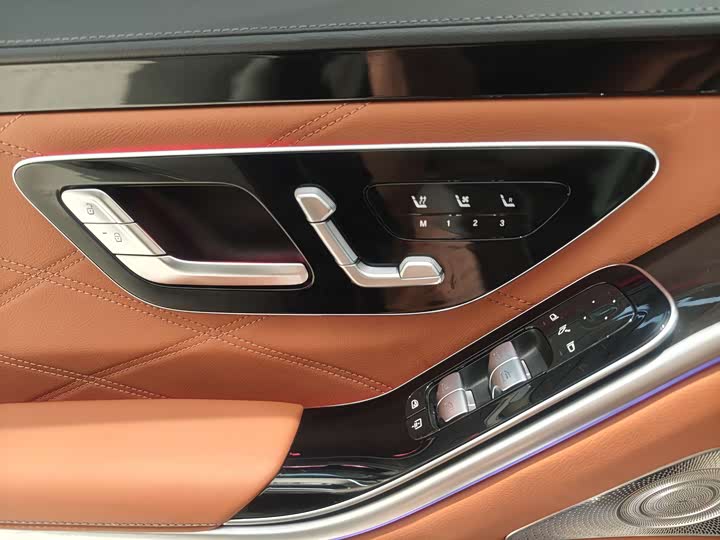 Фото 7 - Mercedes-Benz Maybach S-Class