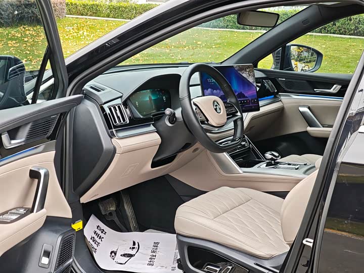 Фото 6 - BYD Tang Hybrid/EV