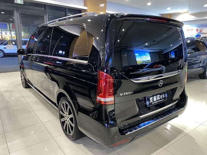 Фото 6 - Mercedes-Benz V-Class