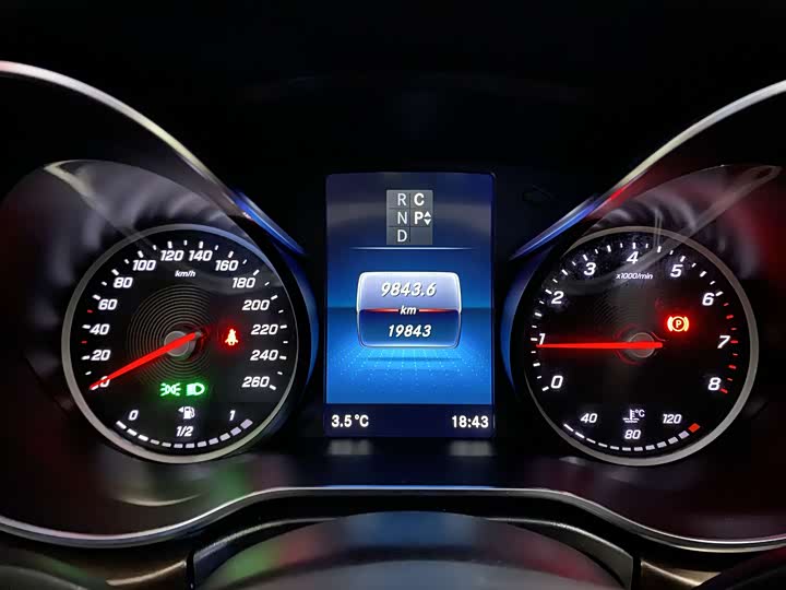 Фото 9 - Mercedes-Benz V-Class