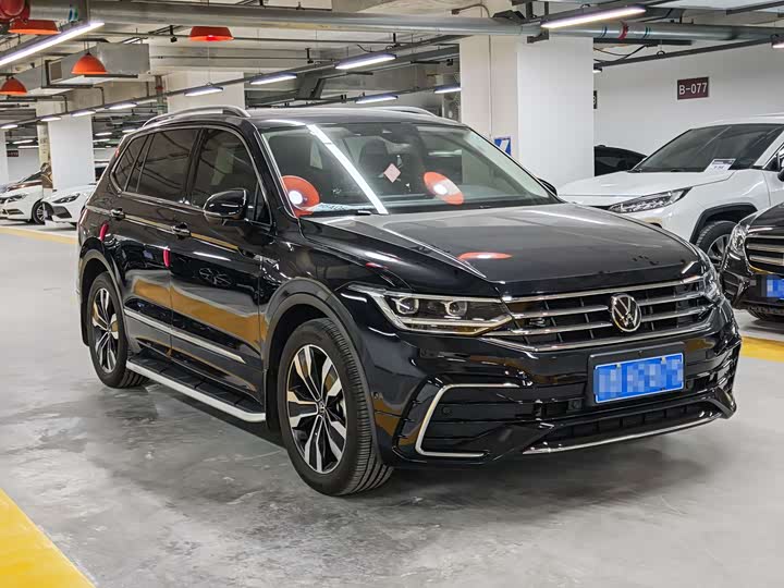 Фото 3 - Volkswagen Tiguan L Pro