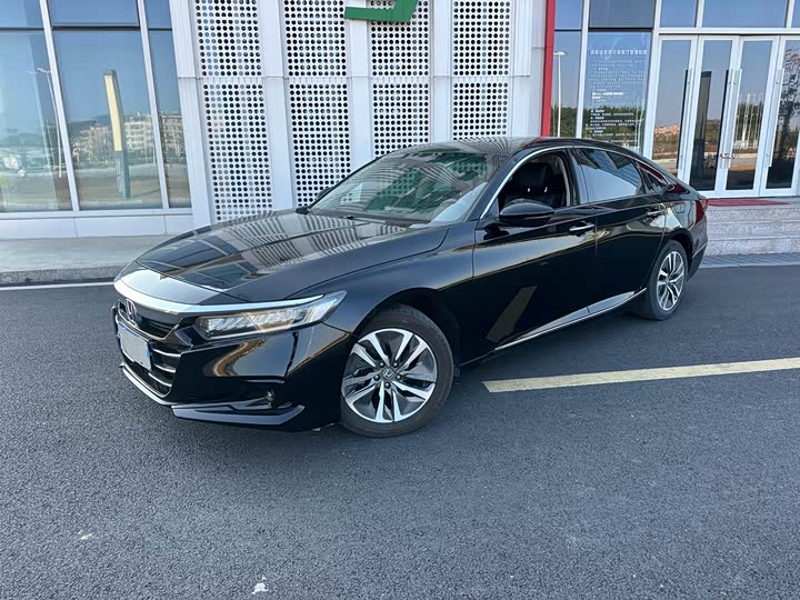 Фото 1 - Honda Accord